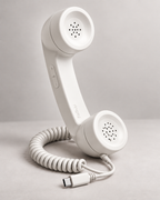White Ringsy retro handset with USB-C cable